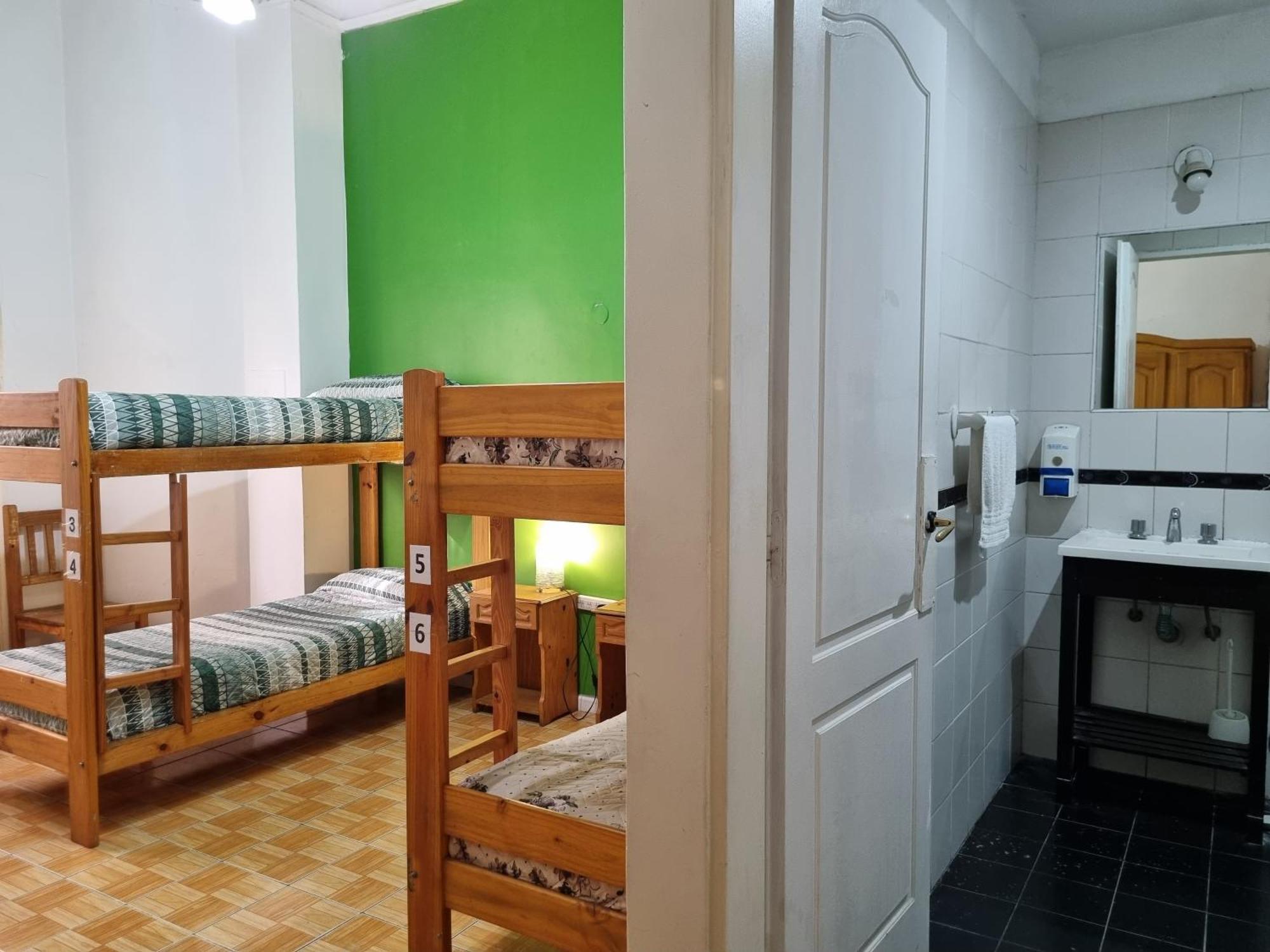 Hostel Estoril Buenos Aires Exterior photo