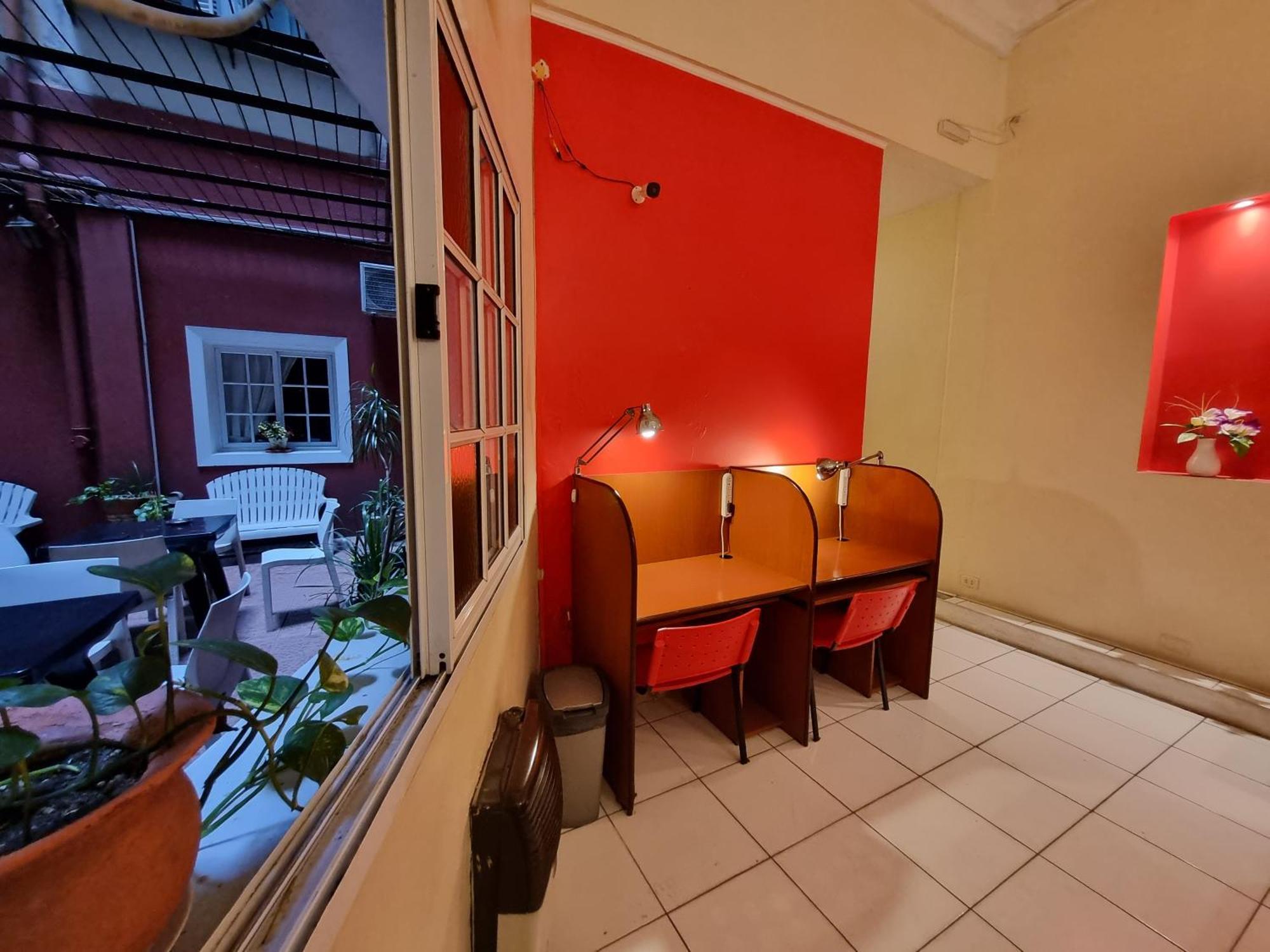 Hostel Estoril Buenos Aires Exterior photo